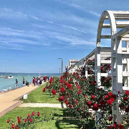 In - Balaton 53496 Siófok